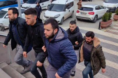 Araç çalıp ilçe ilçe gezen 3 şüpheli kıskıvrak yakalandı; suç makinesi çıktılar