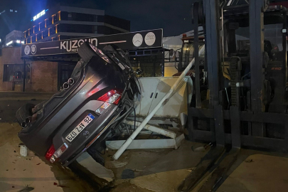 Direksiyon hakimiyetini kaybeden sürücü otomobiliyle takla attı