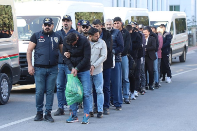 Denizli'de yaşlı kadını yaklaşık 33 milyon lira dolandıran 19 kişi tutuklandı