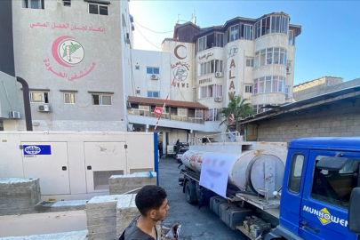 El-Avde Hastanesi Müdürü'nden yakıtlarının tükenmesi nedeniyle hayati hizmetlerinin yarın duracağı uyarısı