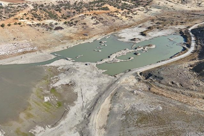 Karaman'daki Yollarbaşı Göleti'nde kuraklığın etkisi görülüyor