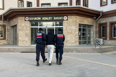 6 suç kaydı ile 14 yıl 4 ay hapis cezasıyla aranan şahsı jandarma yakaladı