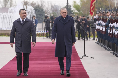 Cumhurbaşkanı Erdoğan, Bişkek'te resmi törenle karşılandı