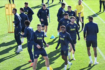 Fenerbahçe'nin AZ Alkmaar maçı kadrosu açıklandı