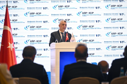 Bakan Bolat: Ülkemiz küresel şirketlerin yöneldiği bölgesel bir merkez olarak hizmet veriyor