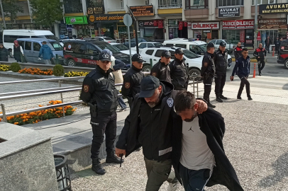 Akrabasını öldüren katil zanlısı adliyeye sevk edildi