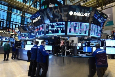 Küresel piyasalar yoğun veri haftasına karışık başladı