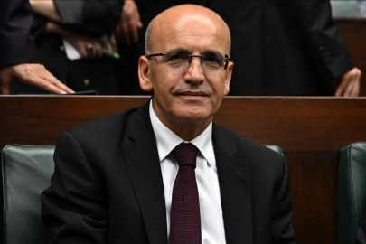 Bakan Şimşek: Mayıs 2023'e göre 46 milyar dolar azalan yıllık cari açık 33 ayın en düşük seviyesine geriledi