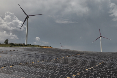 Hükümetlerin taahhütlerine rağmen, yenilenebilir enerji hedefleri son bir yılda neredeyse değişmedi