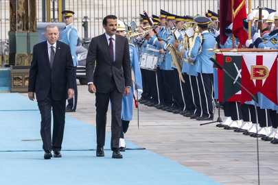Cumhurbaşkanı Erdoğan, Katar Emiri Al Sani'yi resmi törenle karşıladı