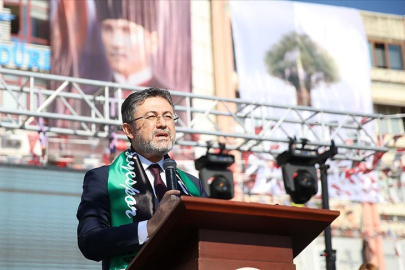 Bakan Yumaklı: Bu yıl 3,6 milyon tonluk zeytin, 475 bin tonluk zeytinyağı rekoltesi bekliyoruz