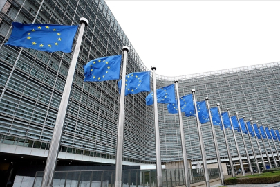 AB'nin Rusya ile ticareti dibe vurdu