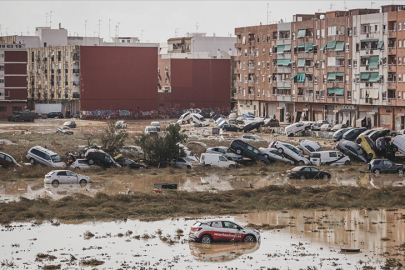 İspanya Başbakanı Sanchez sel felaketi için 2,2 milyar avroluk yeni yardım paketi açıkladı