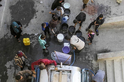Gazze'deki hükümet: İsrail ordusu Gazze'ye gönderilen yardımları çalan yerel çetelerle işbirliği yapıyor