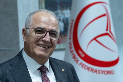 Türkiye Voleybol Federasyonu Başkanı Üstündağ: Türk voleybolu demek hep zirvede olmaktır