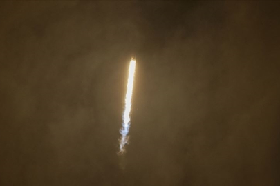 Yemen'deki Husiler, Kızıldeniz'de ABD'nin uçak gemisini 8. kez hedef aldıklarını duyurdu