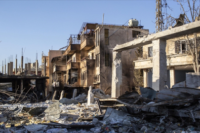 İsrail'in ateşkese rağmen Lübnan'ın Bekaa Vadisi'ne düzenlediği saldırıda 2 kişi öldü, 10 kişi yaralandı