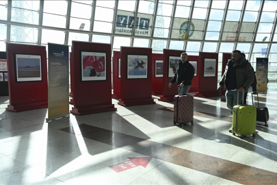 TUSAŞ'ın yerli ve milli ürünlerinin fotoğrafları Esenboğa Havalimanı'nda sergileniyor