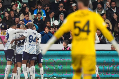 Fenerbahçe deplasmanda 4 golle kazandı