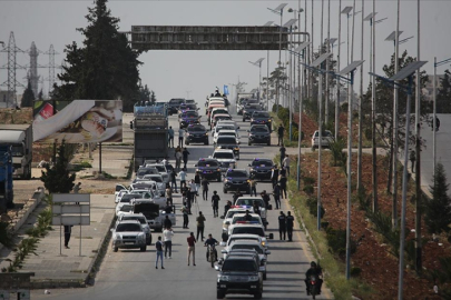 PKK/YPG'li teröristler Halep kent merkezinden çekilmeye başladı
