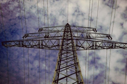 Elektrikte gün öncesi ve dengeleme güç piyasasında azami fiyatta değişikliğe gidildi