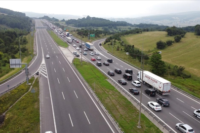 Emniyetten uzun yol sürücülerine "yol hipnozu" uyarısı
