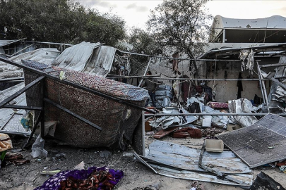 İsrail ordusunun Gazze Şeridi'nde düzenlediği saldırılarda biri çocuk 5 kişi hayatını kaybetti