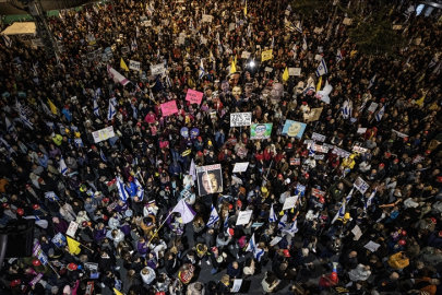 İsrailli uzmanlara göre, ülkede, "savaşın durması pahasına" Gazze'deki esirlerin getirilmesi çağrıları artıyor