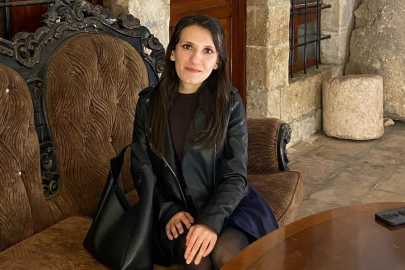 Köpeklerden kaçarken otomobilin çarptığı üniversiteli genç kız kurtarılamadı