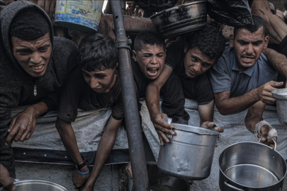 İsrail saldırıları altındaki Gazze'de Filistinliler açlık, susuzluk ve yerinden edilmeyle mücadele ediyor