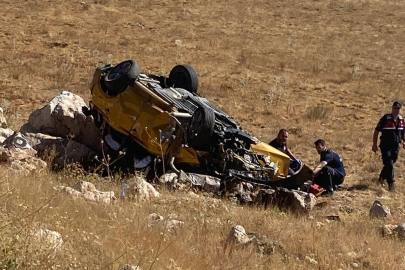 Otomobil şarampole devrildi: 1 ölü, 2 yaralı