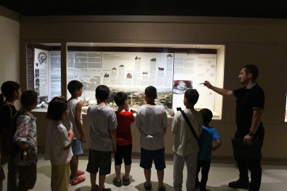 Minik arkeologlar müzeleri keşfediyor