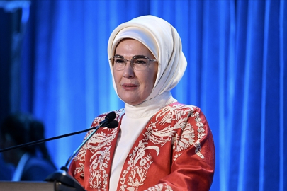 Emine Erdoğan: Milletin partisinin yeni yaşı kutlu olsun