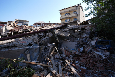 Sındırgı depreminde 1036 bağımsız bölümün ağır hasarlı veya yıkık olduğu tespit edildi