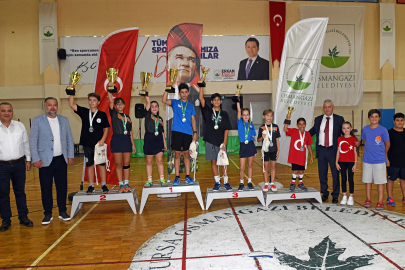 Minik raketler Osmangazi'de kıyasıya mücadele etti