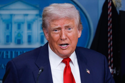 Trump yönetimi, VOA haber kuruluşundaki gazetecileri işten çıkarmak için harekete geçti