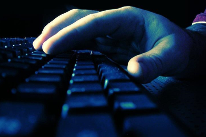 Yeni kelimeler türetilmesinde artık sosyal medya belirleyici