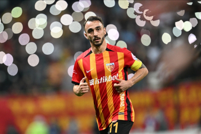 Kayserispor, Gökhan Sazdağı'nın transferi için Beşiktaş ile anlaştıklarını açıkladı