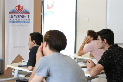 Türkiye Diyanet Vakfı, bu yıl 8 bin öğrenciye eğitim desteği sağlayacak