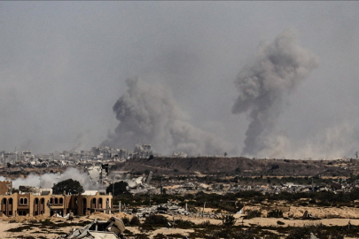 İsrail gece boyu Gazze’yi bombalamayı sürdürdü