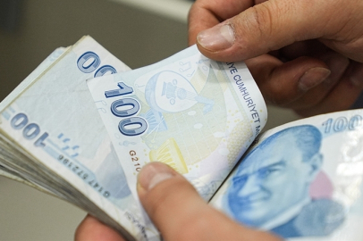 Ekim ayı yaşlı ve engelli aylıkları hesaplara yatırılmaya başlandı