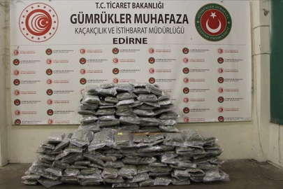 Gümrükler Muhafaza Müdürlüğü ekipleri, 1,3 ton uyuşturucu madde ele geçirdi