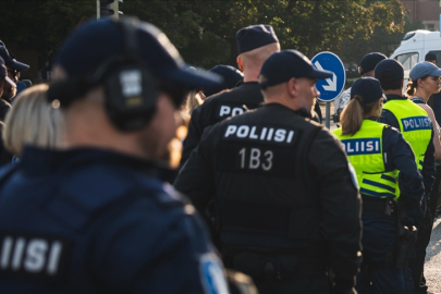 Finlandiya Cumhurbaşkanı Stubb'a "İsrail'den silah ithalatını" soran muhabir gözaltına alındı