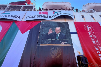 Gazze'ye ulaştırılacak insani yardım malzemeleri "İyilik Gemisi"ne yüklendi