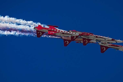 Türk Yıldızları Selimiye Meydanı'nda gösteri uçuşu yapacak