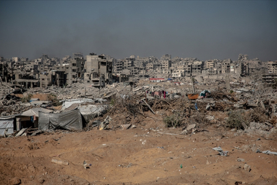 İsrail, ateşkese rağmen Gazze'nin doğusunda bombalama ve bina yıkımlarını sürdürüyor