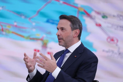 Enerji ve Tabii Kaynaklar Bakanı Bayraktar, Diyarbakır'da 4 sahada 24 sondaj yapılacağını açıkladı