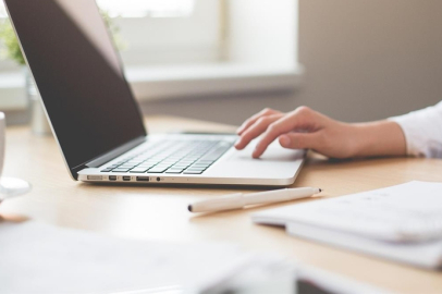 Küresel şirketler on binlerce kişiyi işten çıkarıyor