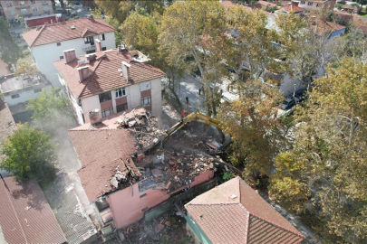 Bakan Kurum, Sındırgı'daki hasar tespit çalışmalarının tamamladığını bildirdi