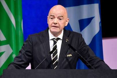 FIFA'dan İran'da statlara kadın taraftarların alınmasına övgü